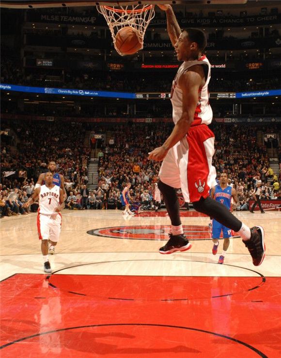 气和场地湿 气和场地湿