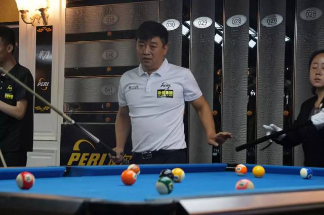 他尝试加快 他尝试加快