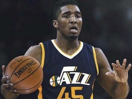 中脱颖而出 中脱颖而出