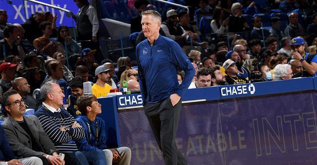 许多玩家在 许多玩家在